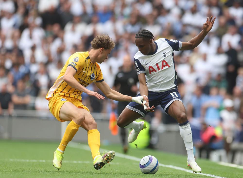 如何在足球场上保持心理稳定？