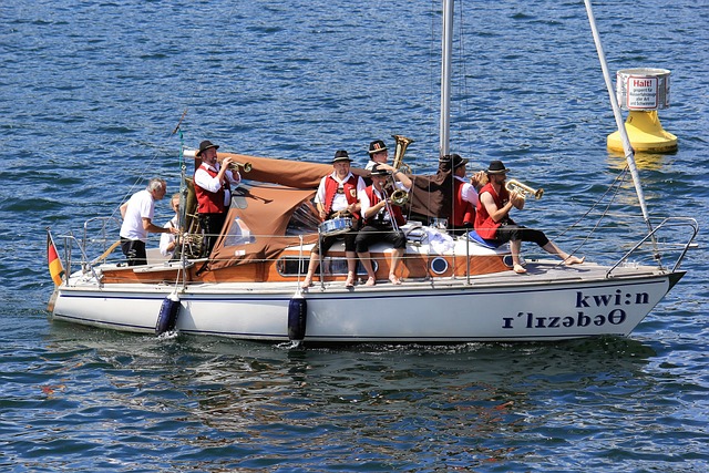 替补球员关键时刻得分逆转比赛