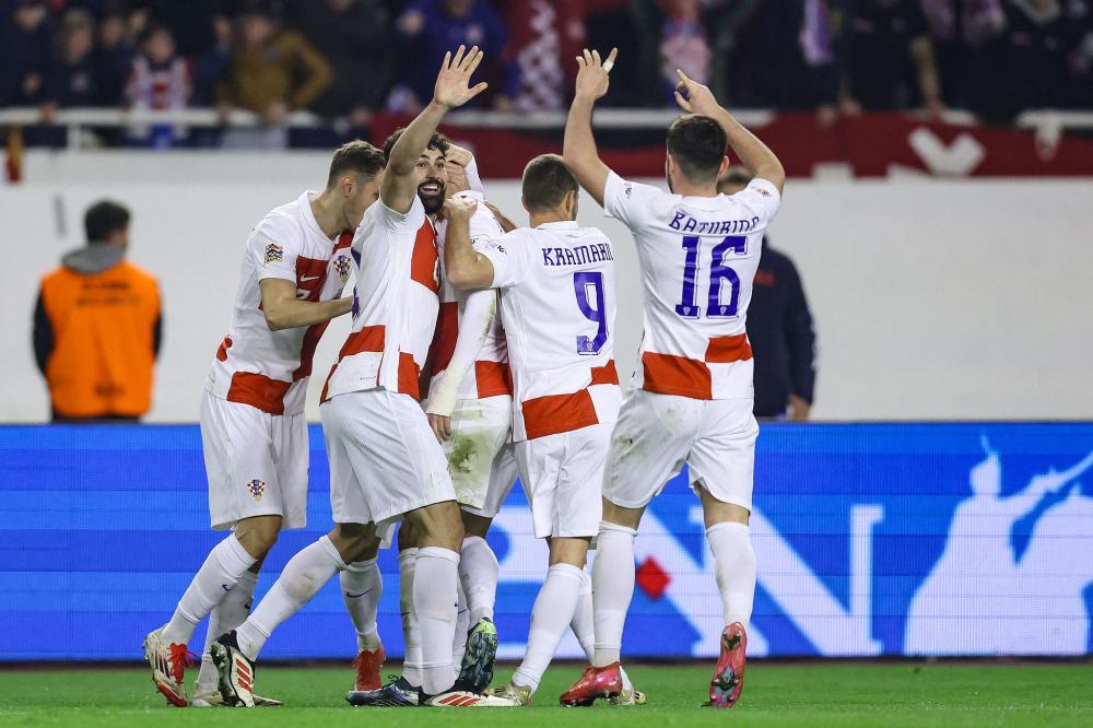 难阻失利！鲍尔全场投篮27中12，得到34分8板9助1断