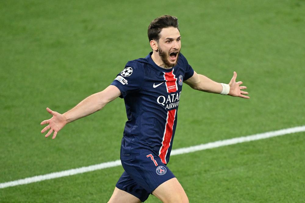 老师请假啦？原来他去……